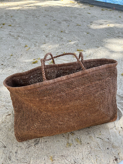 Beach Tote "Clipa" Raffia Beach Tote Bag. LOTS of Room for your stuff!